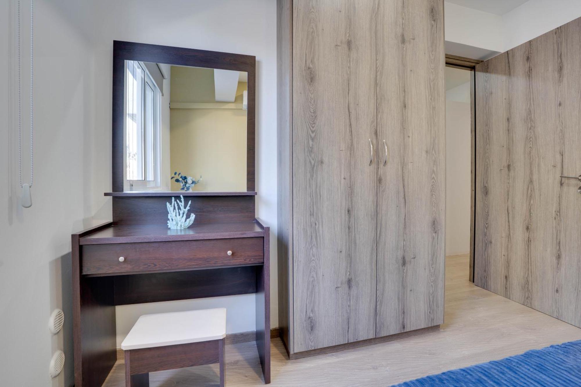 Atlantis Apartments 50M From Makenzy Seafront Larnaca Exterior photo